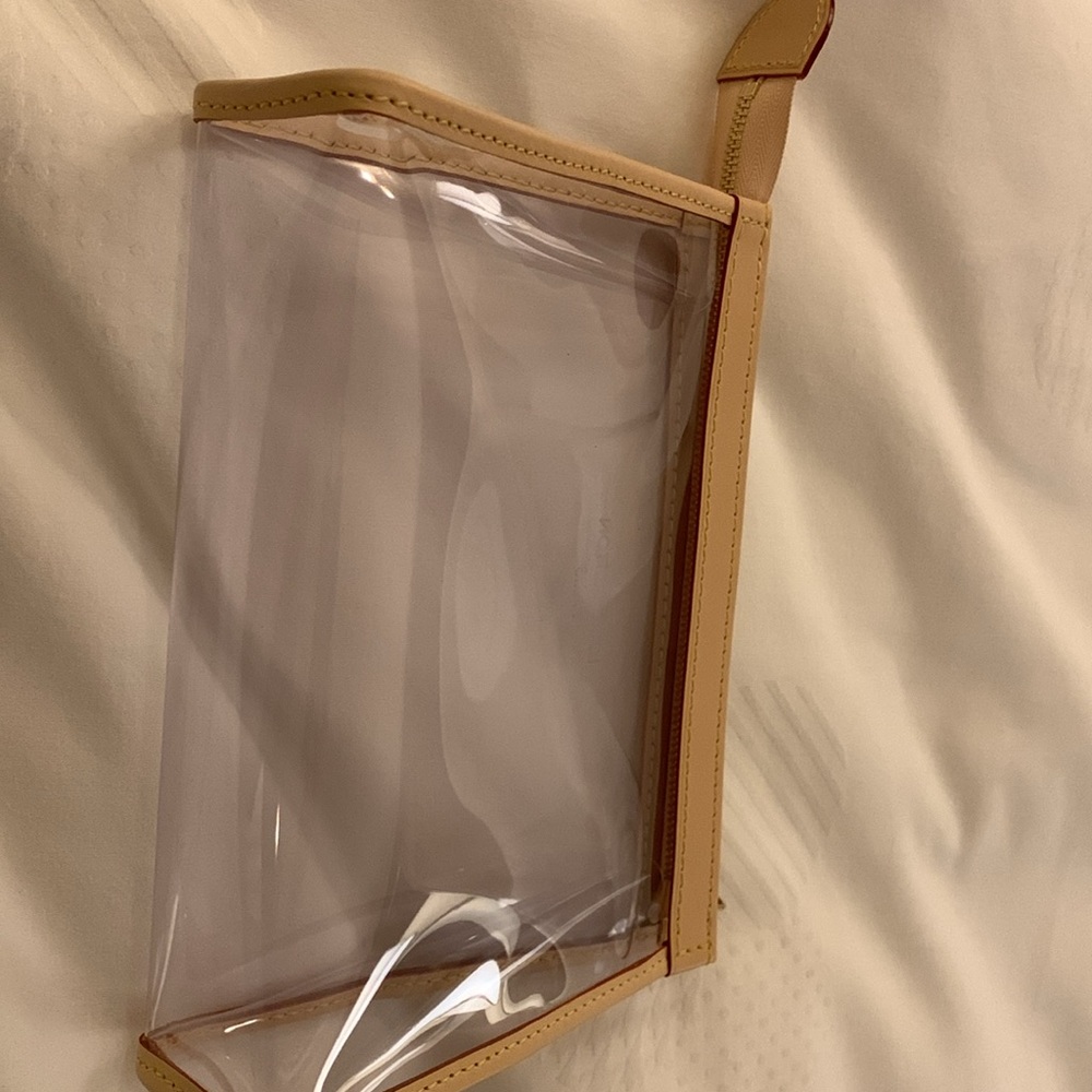 Stunning rare, collectible Louis Vuitton rare cosmetic case, authentic,must have - Picture 13 of 17